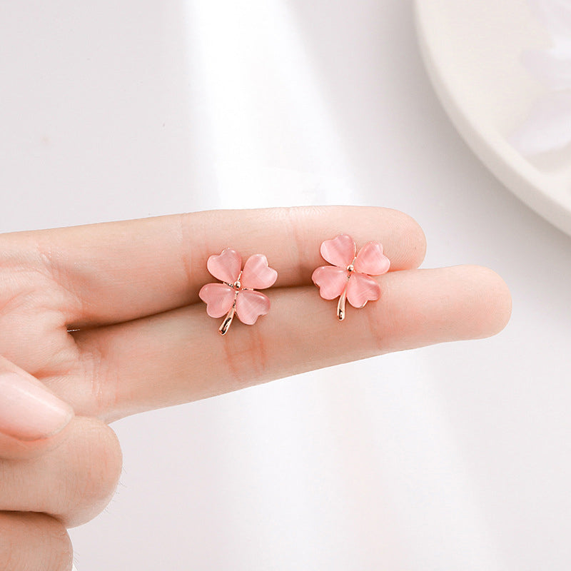 Heart-shaped Opal Lucky Four-leaf Clover Earrings