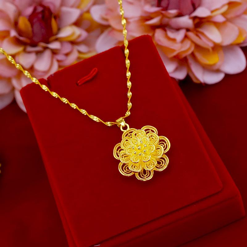 Vintage Flower Pendant Necklace