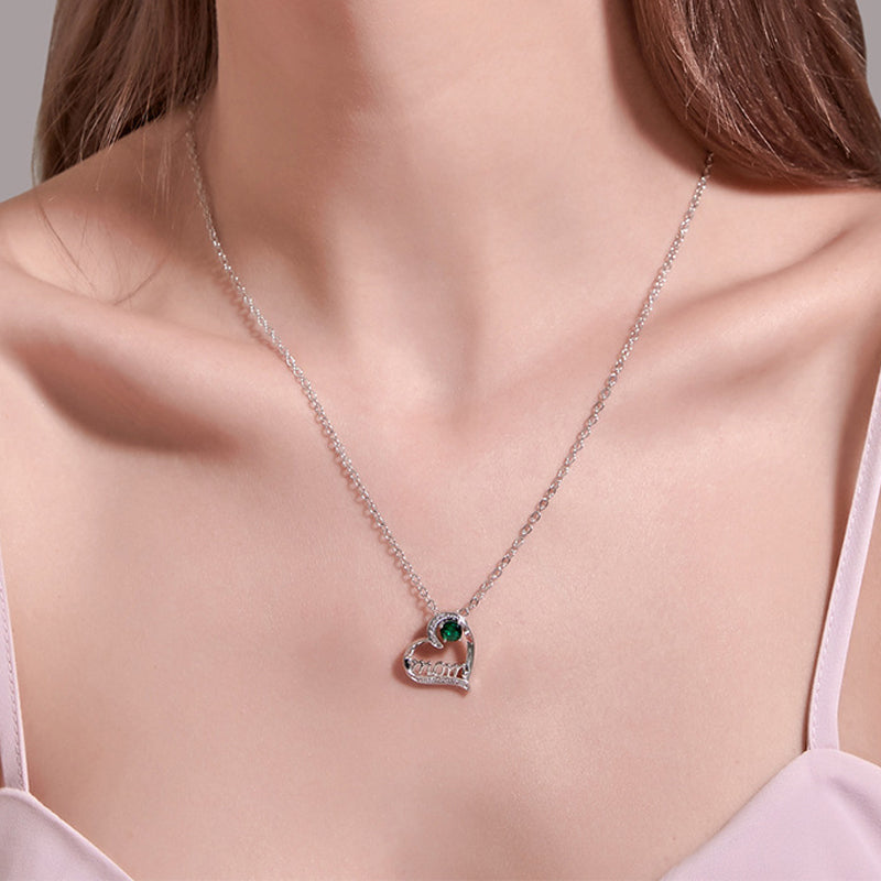 "Mom" Letter Heart Shape Necklace